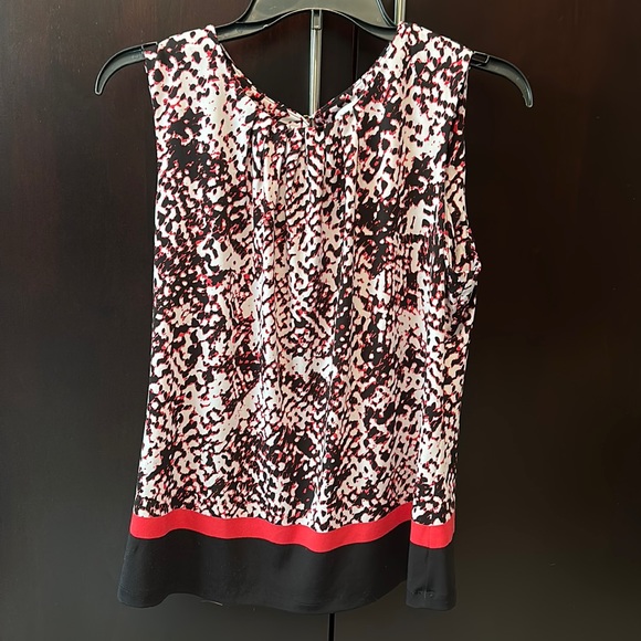 Calvin Klein Tops - Calvin Klein coral slinky loose tank